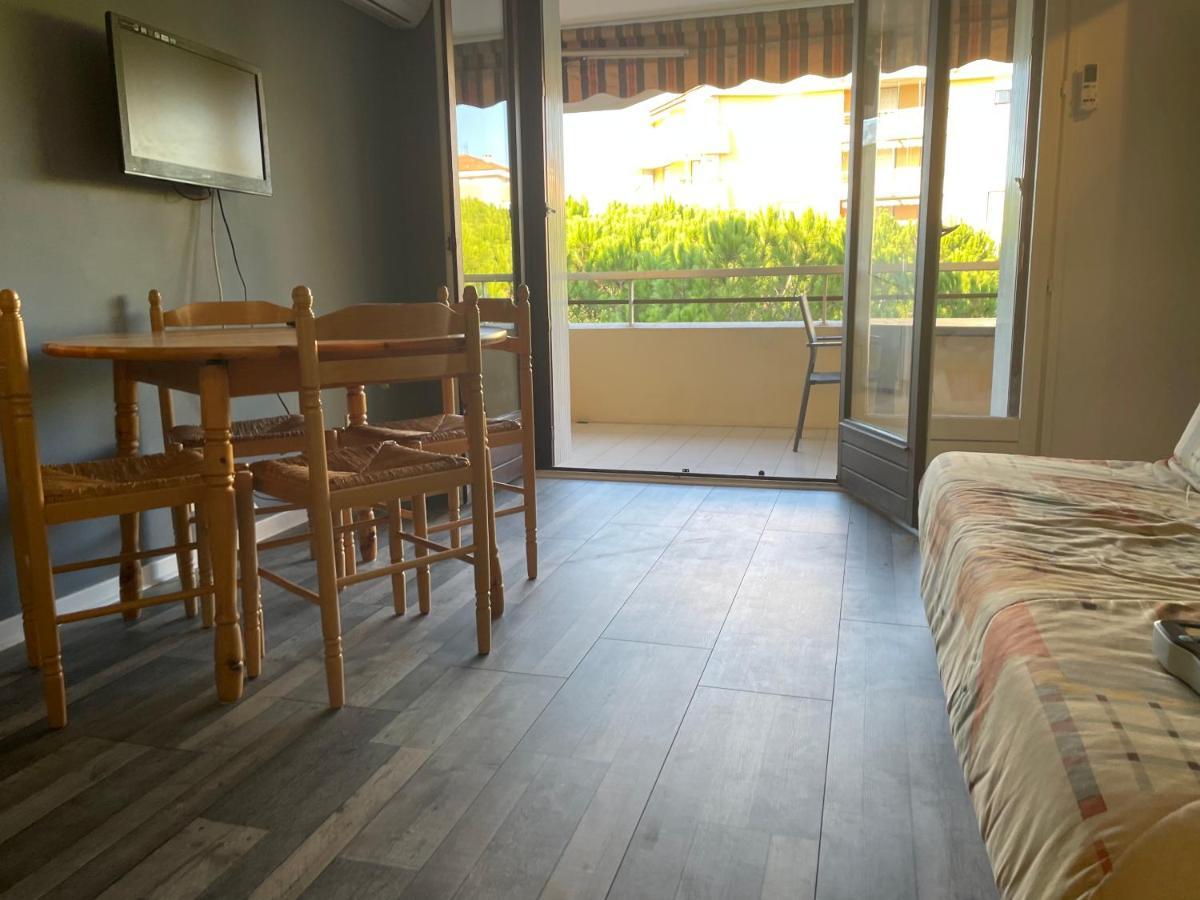 Residence La Miougrano Frejus Plage Bagian luar foto