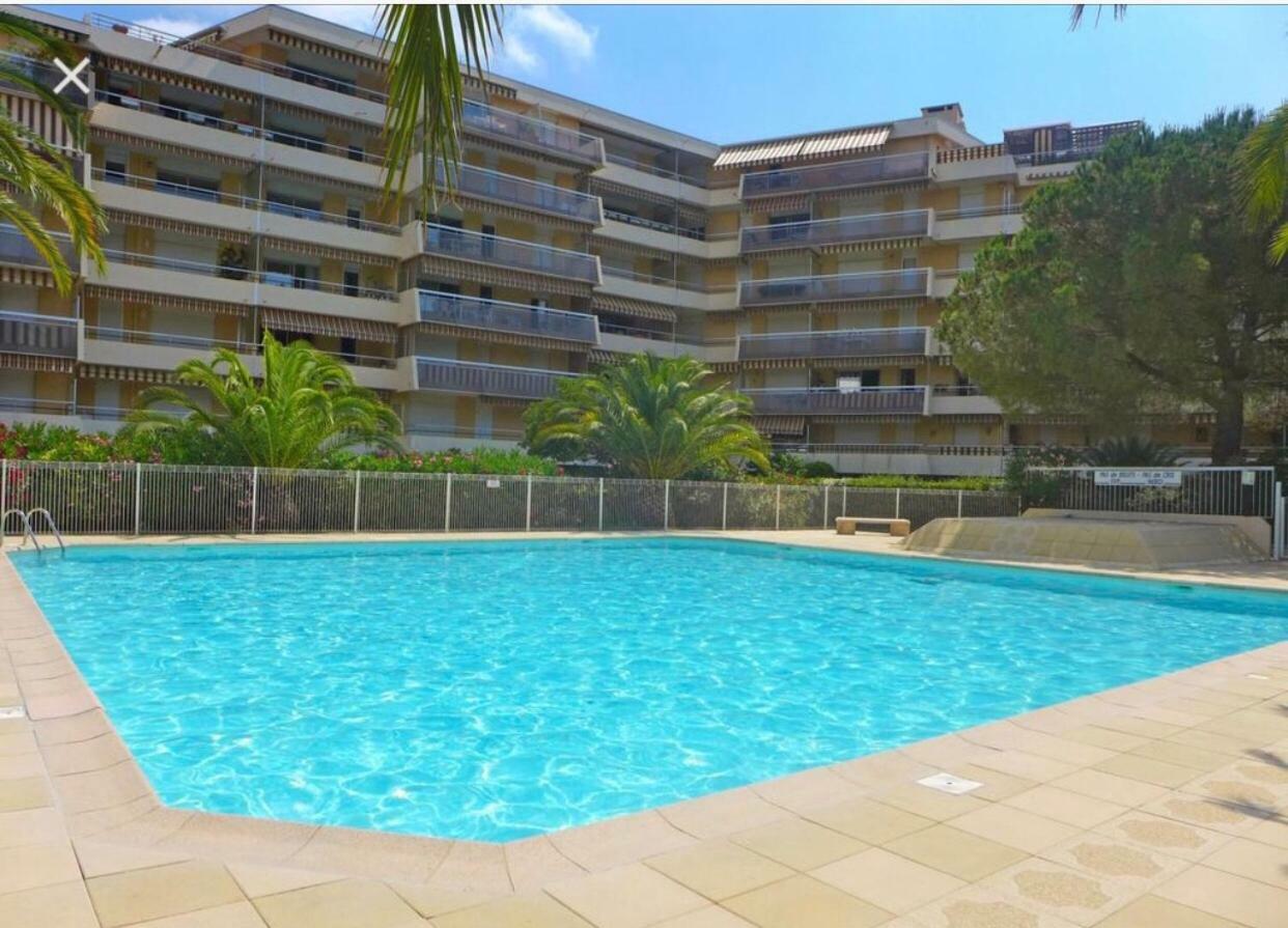 Residence La Miougrano Frejus Plage Bagian luar foto